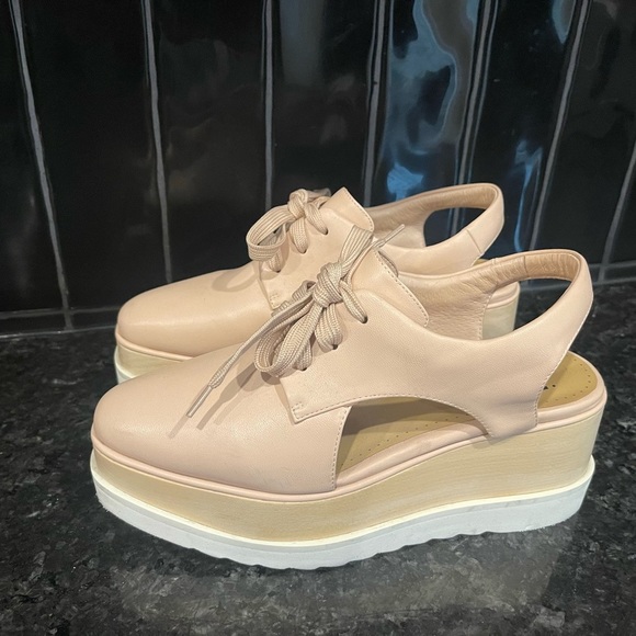 Bibi Lou Platform Nude Wedges - Picture 2 of 7